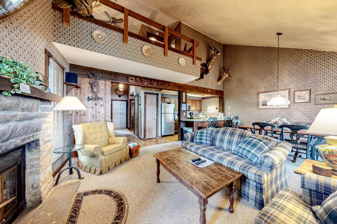Big Boulder Lake Townhome Lake Harmony Exterior photo